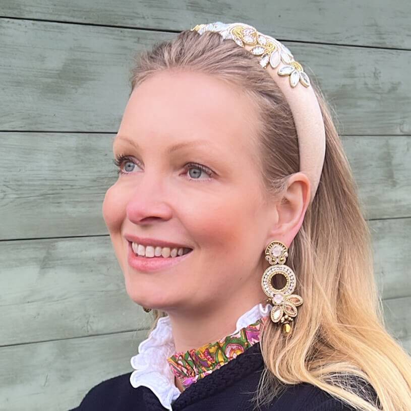 SchwesterSchwester Opulente Soutache-Ohrringe in Gold und Champagner Begrenzt auf 3 Tage