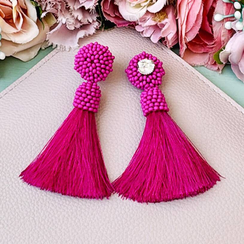 SchwesterSchwester Auffällige Perlen-Quastenohrringe in Pink Rabatte dieses Monats