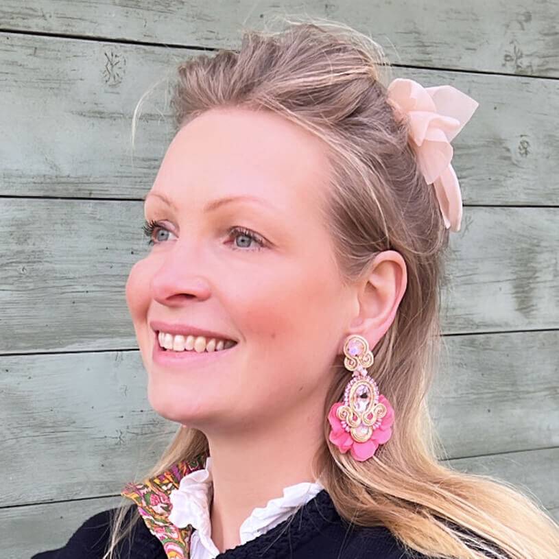 SchwesterSchwester Außergewöhnliche Soutache-Ohrringe in zarten Rosatönen Discount Store für neue Produkte