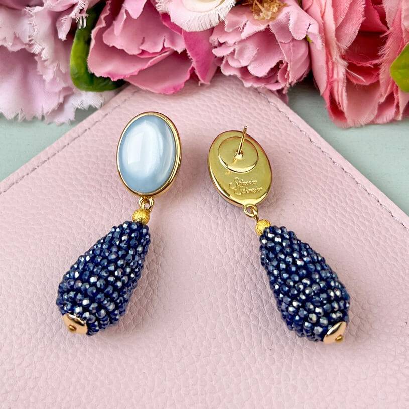 SchwesterSchwester Hellblaue Ohrringe mit glitzerndem dunkelblauen Tropfen von AmuseToi Bis zu 50% Rabatt